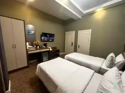 Royal Meridien - 24