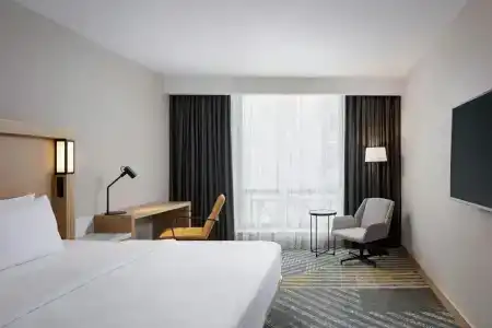 Courtyard by Marriott Tbilisi - 14