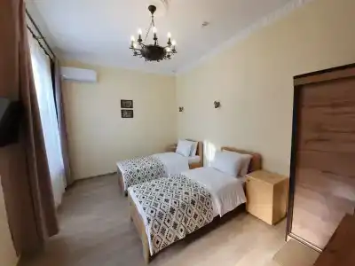 Chorsu Inn - 14