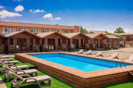 Grand House - 6