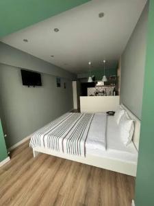 Evergreen Apart - 41
