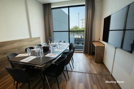 Kingsgate Canal - By Millennium, Dubai - 4