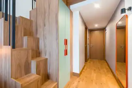 Step Inn - 79
