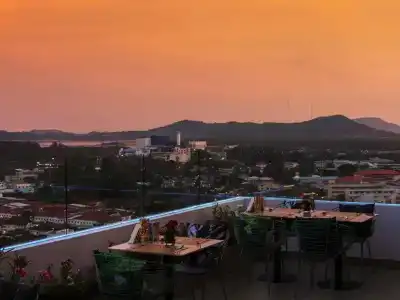 Novotel Phuket City Phokeethra - Sha Extra Plus - 3