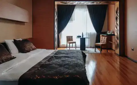 Bayil Breeze & Restaurant - 1