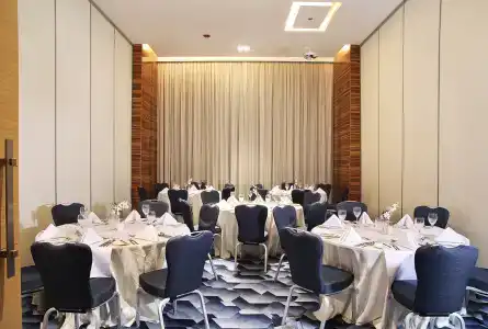 Grand Cosmopolitan - 5