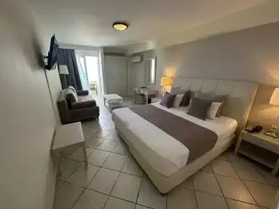 Faedra Beach Resort - 9