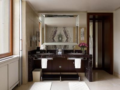 Four Seasons Hotel Moscow - 42