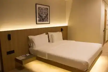 Resident Abay - 14