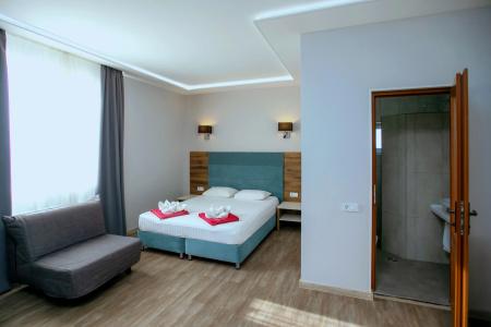 RedHouse - 131