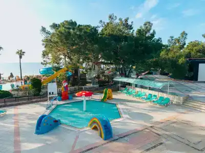 Pirate's Beach Club - 5