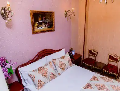 Royal Antique - 52