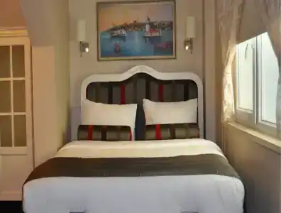 Away Suites - 15