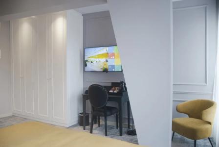 H41 Luxury Suites - 16