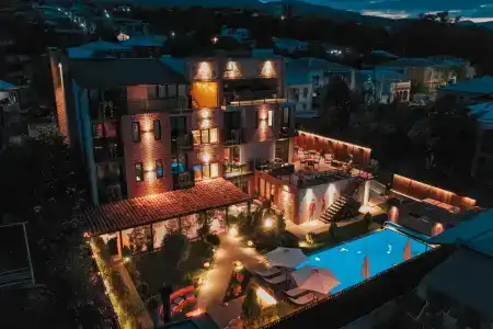 Boutique Kviria - 0