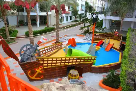 MinaMark Beach Resort for Families and Couples Only - 1