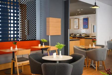 Holiday Inn Express Almaty - 6