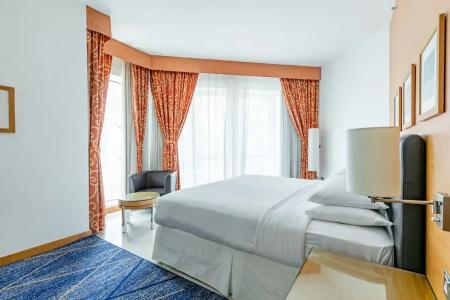 Four Points by Sheraton Downtown Dubai - 58