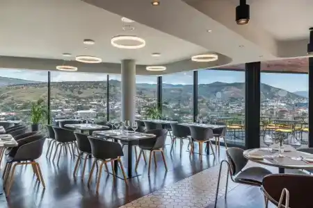 Golden Tulip Design Tbilisi - 4