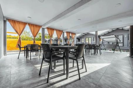 Grey House - 7