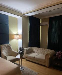 Grand Mirror - 29