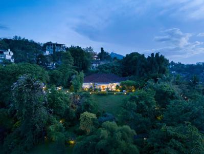 Castle Hill Bungalow - 1
