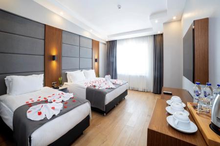 Center Hill Suites - 77