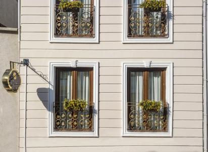 Royan Suites - 9