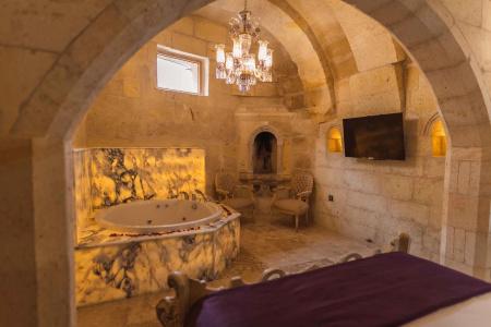 Solo Cave Suites - 143