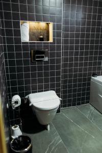 Won Plaza - 33