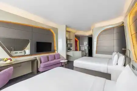 V Dubai, Curio Collection by Hilton - 11