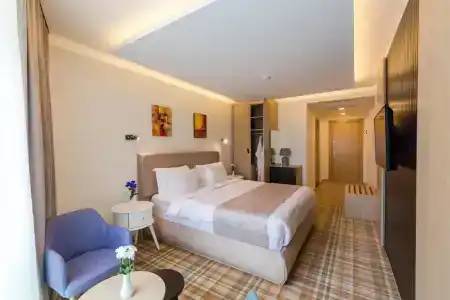 Best Western Premier Batumi - 12