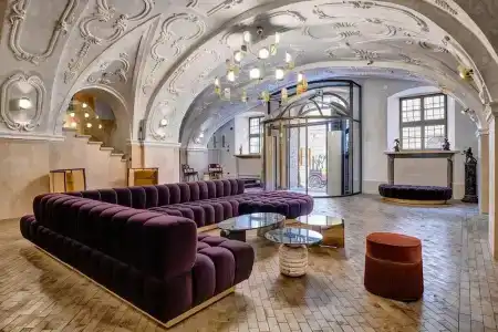 H15 Luxury Palace - 3