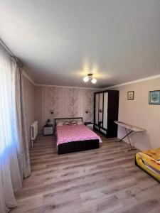 Николаевская 13 - 37