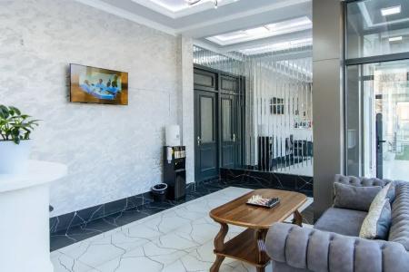 Mercuri Meridian - 24