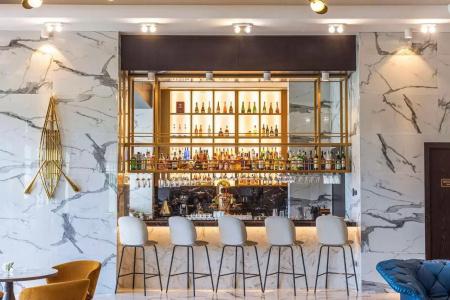 Hilton Regency - 34