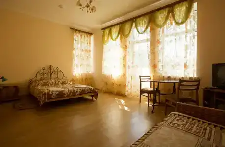 Яхт Клуб - 52