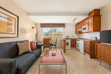 Ramada & Suites by Wyndham Costa del Sol Fuengirola - 30