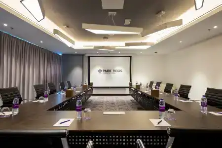 Park Regis Business Bay - 10