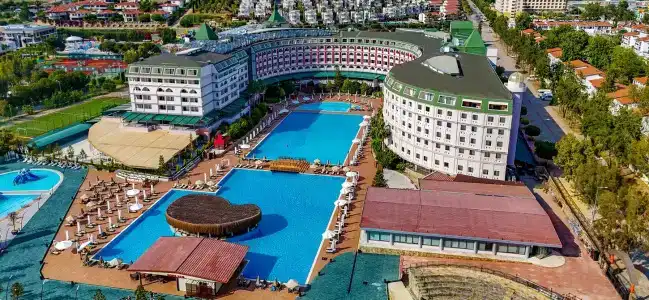 Bayar Family Resort Spa - 1