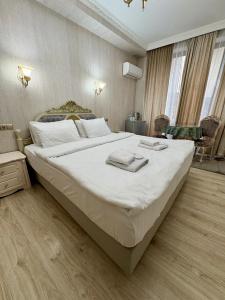 Silver 34 Boutique - 59