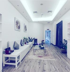 Park Regis Business Bay - 24