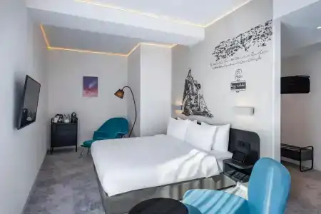 Golden Tulip Design Tbilisi - 14