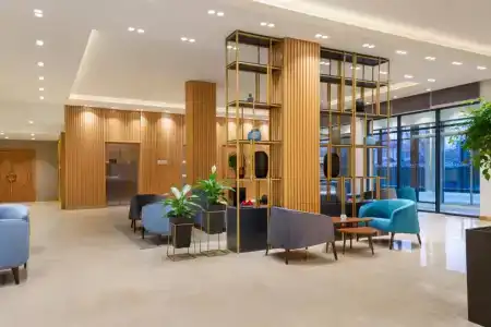 Courtyard by Marriott - 11