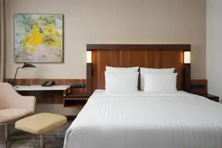 Courtyard by Marriott - 72