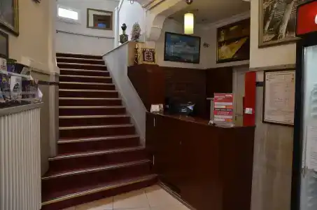 Erenler & Hostel - 8