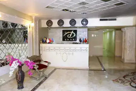 Deluxe - 8