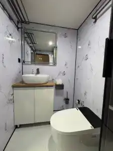 Capsule Hotel - 14