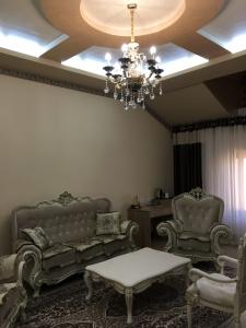 Caravan Castle Boutique - 109
