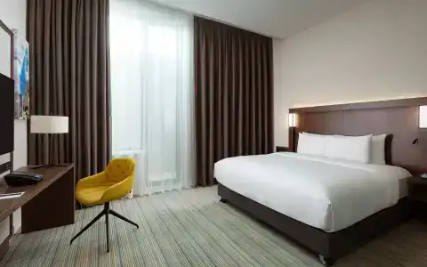 Courtyard by Marriott Baku - 11